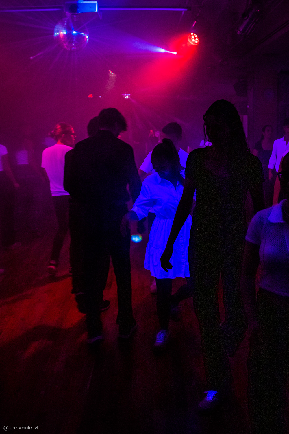 20230318 Black and White Tanzparty 3554